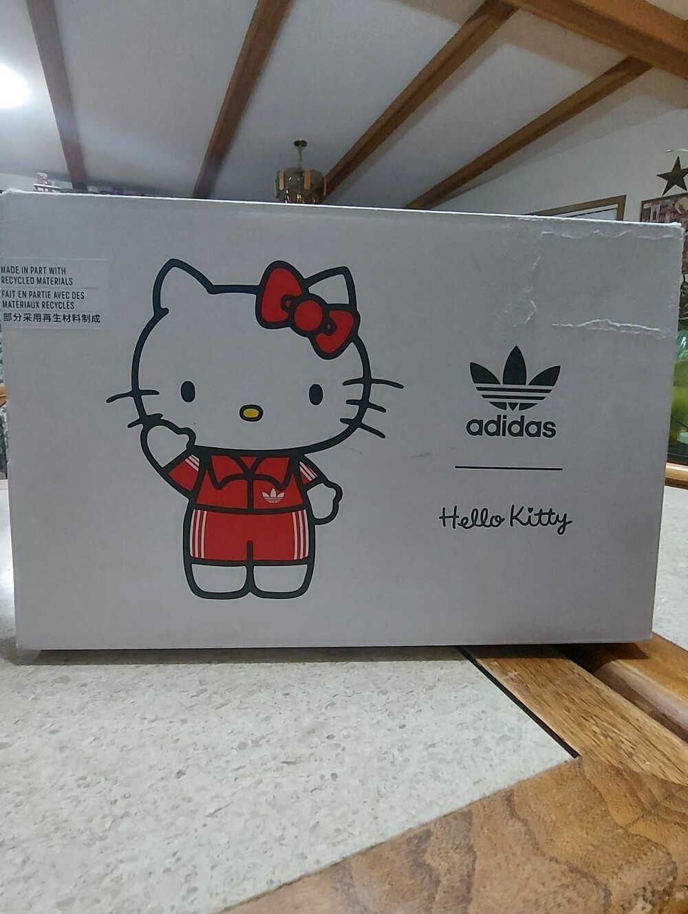 New In Box Adidas Hello Kitty Forum Low W Woman's Size 6 - Picture 2 of 9
